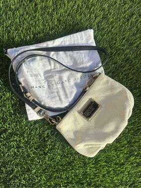 Marc by Marc Jacobs Cream Leather Crossbody with Black Strap and Gold Hardware